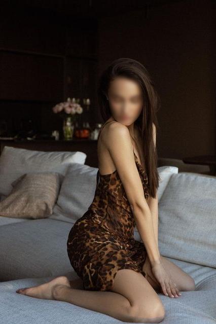 Вика проститутка интим салон Санкт-Петербурга у метро Звенигородская салон проституток маркиза